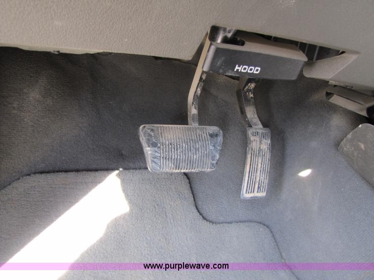 image for item B2264 2007 Dodge Ram 1500 quad cab pickup truck