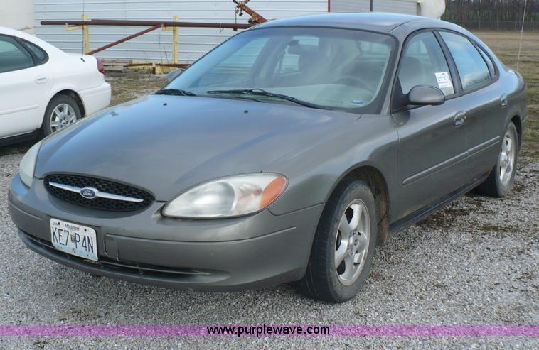 image for item B6308 2003 Ford Taurus SES