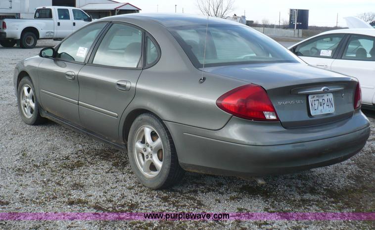 image for item B6308 2003 Ford Taurus SES
