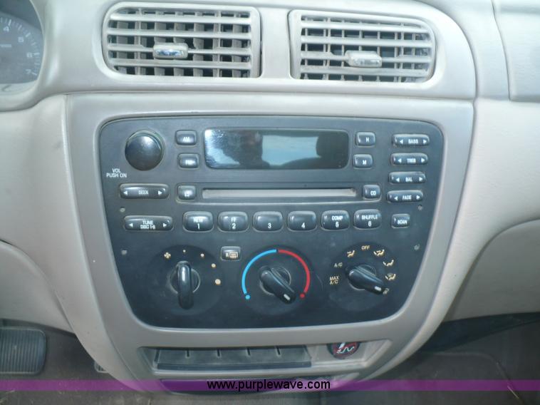 image for item B6308 2003 Ford Taurus SES