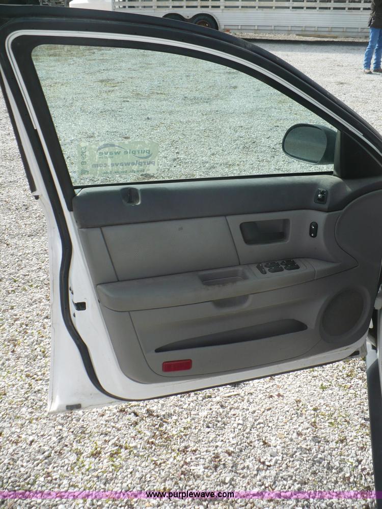 image for item B6309 2006 Ford Taurus SE
