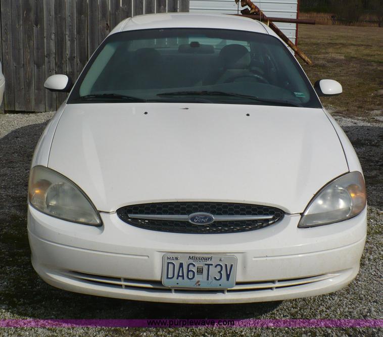image for item B6310 2003 Ford Taurus SES