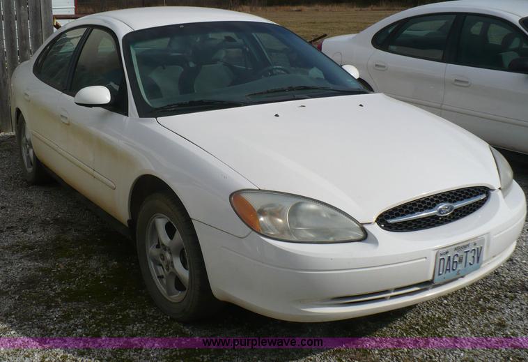 image for item B6310 2003 Ford Taurus SES