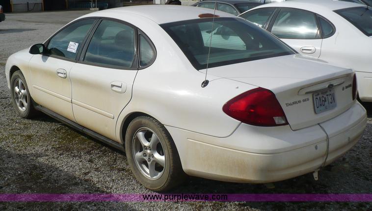 image for item B6310 2003 Ford Taurus SES