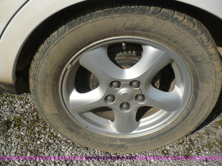 image for item B6310 2003 Ford Taurus SES