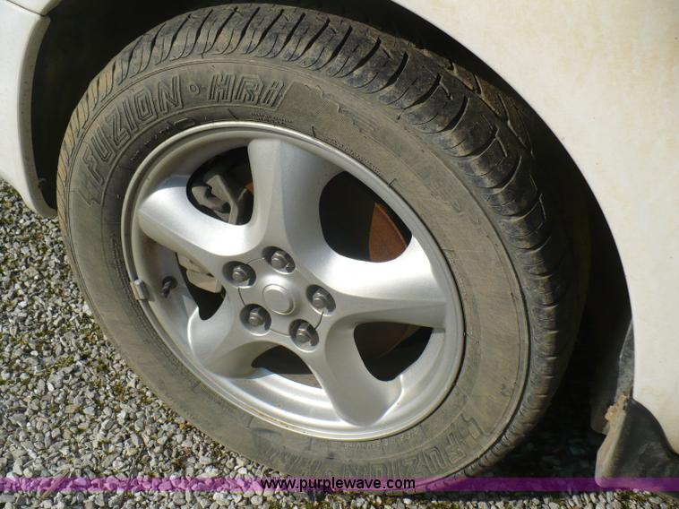 image for item B6310 2003 Ford Taurus SES