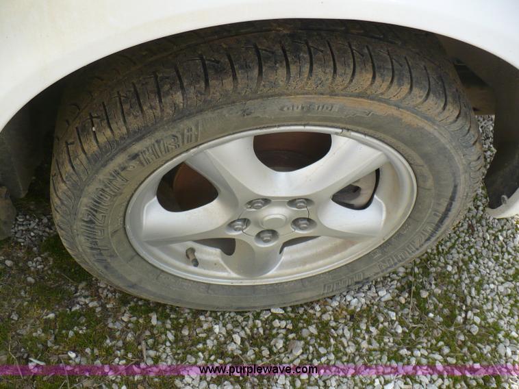 image for item B6310 2003 Ford Taurus SES