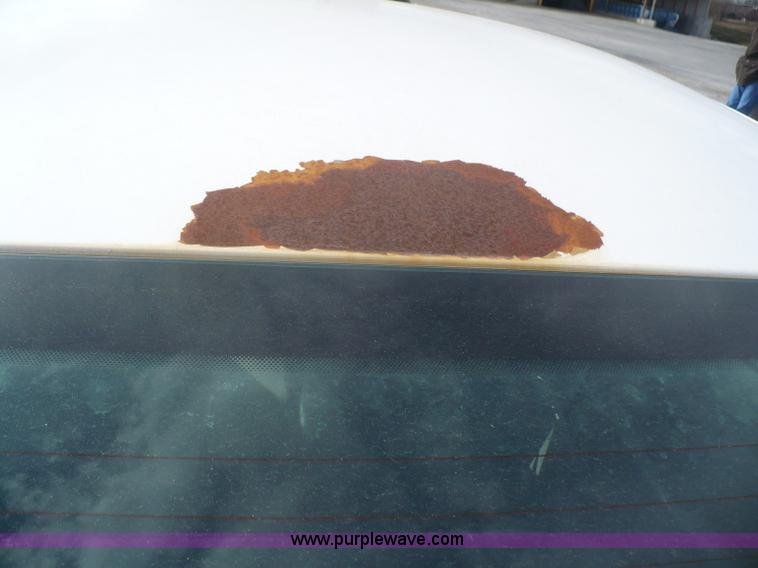 image for item B6310 2003 Ford Taurus SES