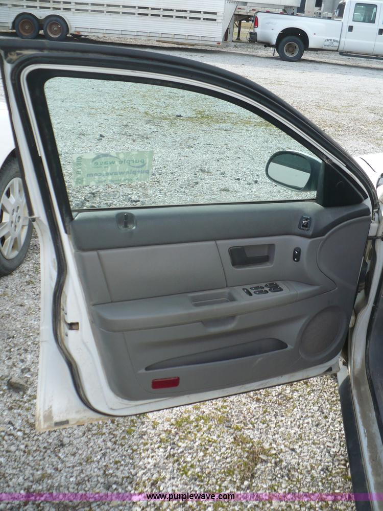 image for item B6310 2003 Ford Taurus SES