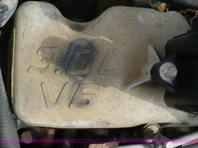 image for item B6310 2003 Ford Taurus SES