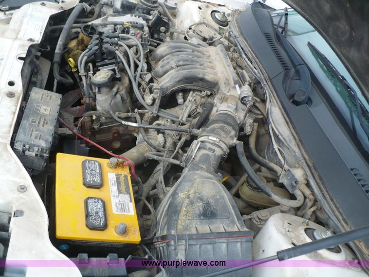 image for item B6310 2003 Ford Taurus SES