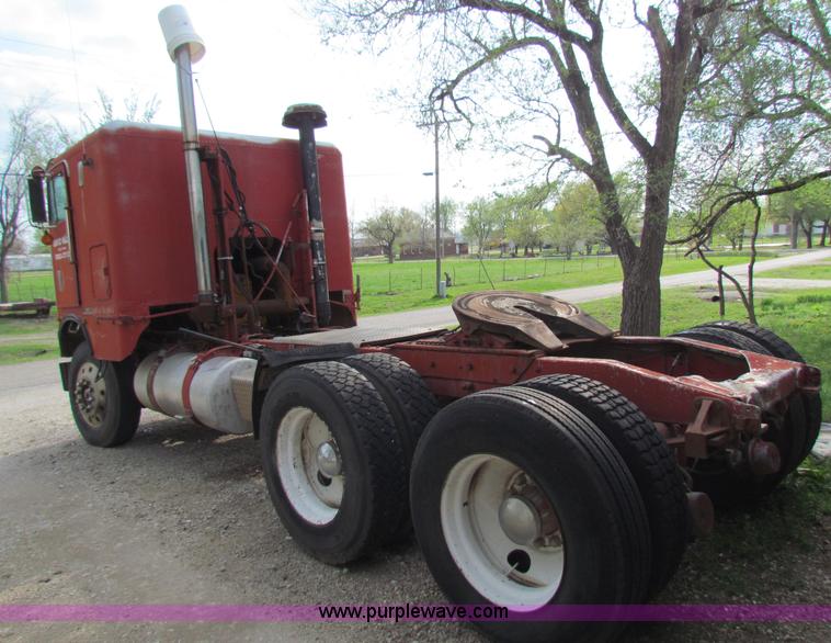 image for item B7210 1974 Freightliner semi truck
