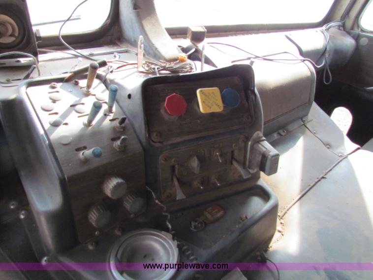 image for item B7210 1974 Freightliner semi truck