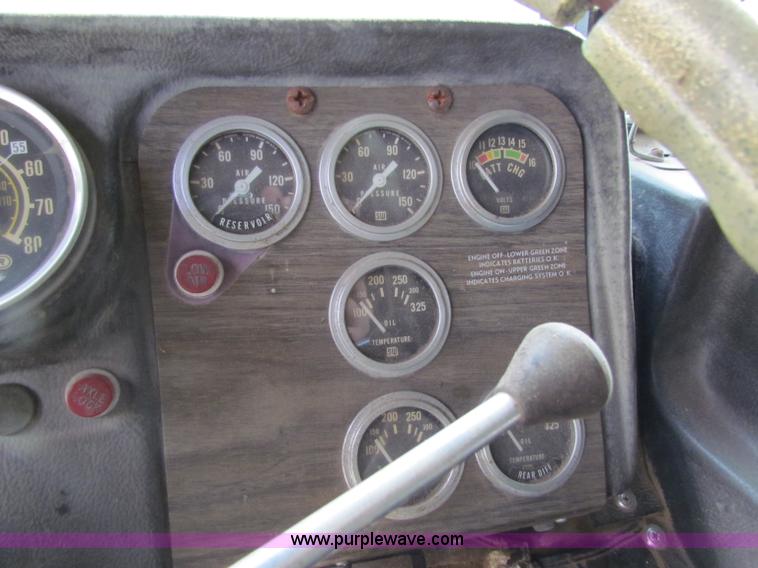 image for item B7210 1974 Freightliner semi truck
