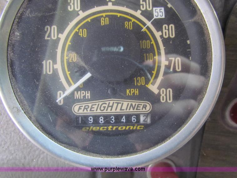 image for item B7210 1974 Freightliner semi truck