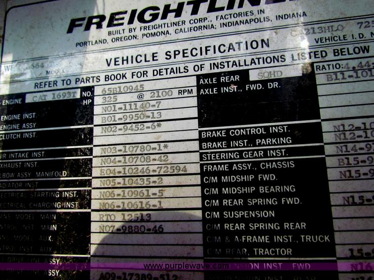 image for item B7210 1974 Freightliner semi truck