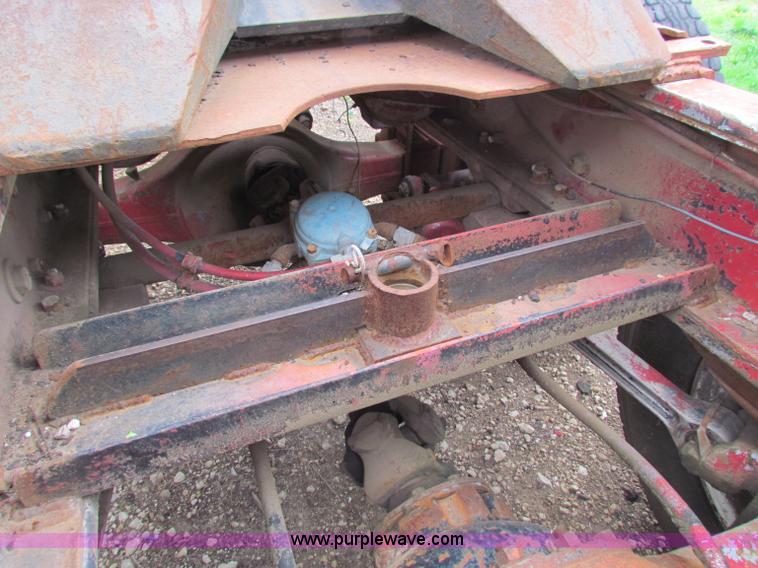 image for item B7210 1974 Freightliner semi truck