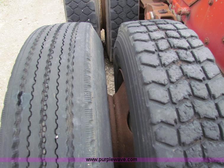 image for item B7210 1974 Freightliner semi truck