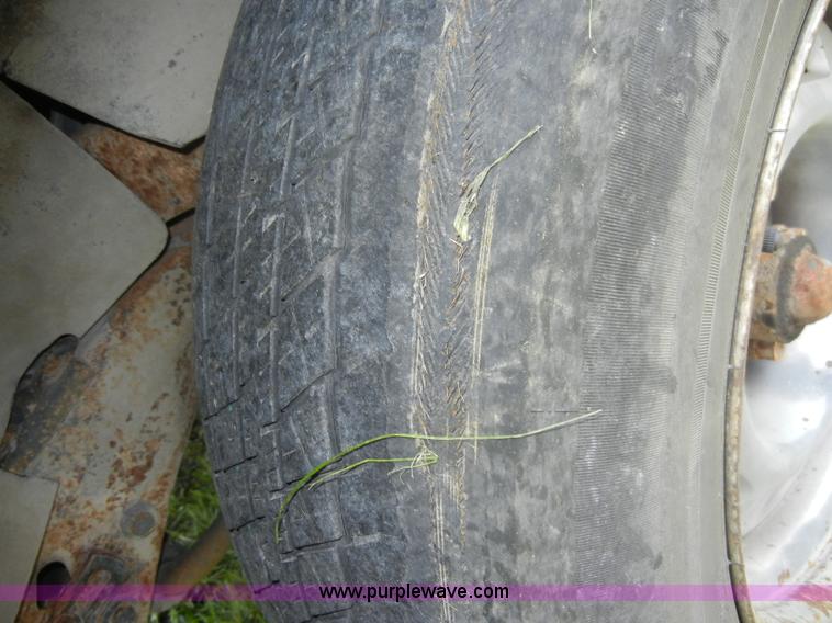 image for item C4244 1996 Chevrolet S10 pickup truck