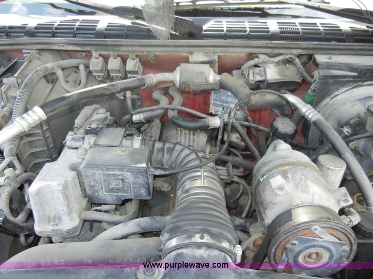 image for item C4244 1996 Chevrolet S10 pickup truck