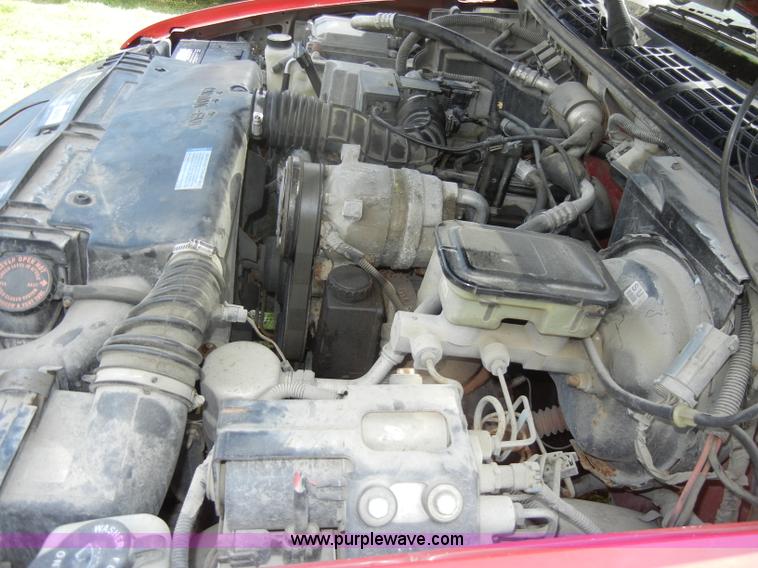 image for item C4244 1996 Chevrolet S10 pickup truck