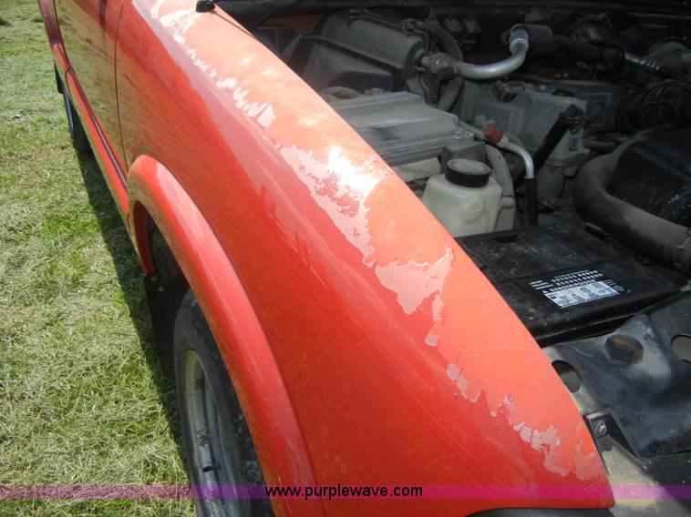 image for item C4244 1996 Chevrolet S10 pickup truck