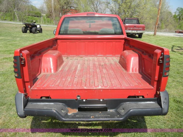 image for item C4244 1996 Chevrolet S10 pickup truck