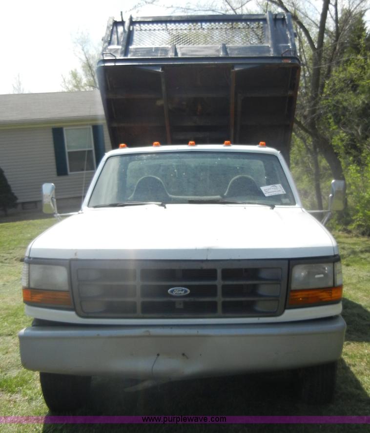 image for item C4245 1993 Ford F350 XL pickup truck