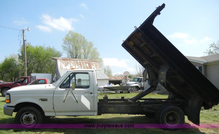 image for item C4245 1993 Ford F350 XL pickup truck