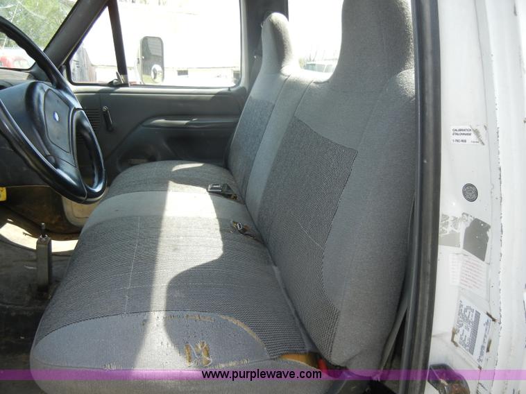 image for item C4245 1993 Ford F350 XL pickup truck