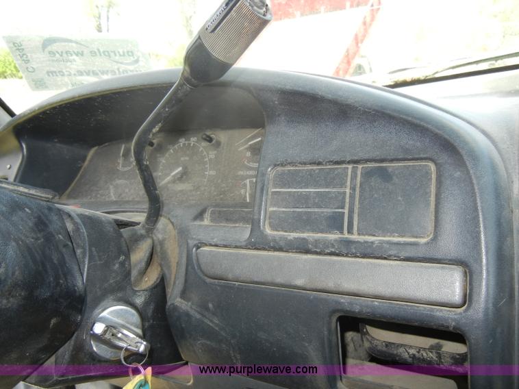 image for item C4245 1993 Ford F350 XL pickup truck