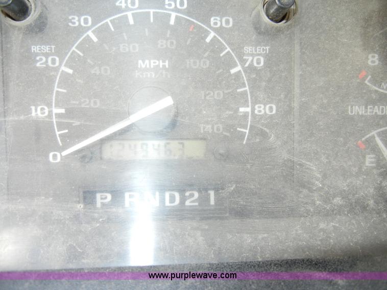 image for item C4245 1993 Ford F350 XL pickup truck