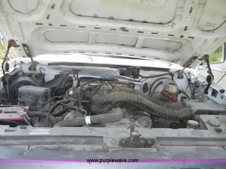 image for item C4245 1993 Ford F350 XL pickup truck
