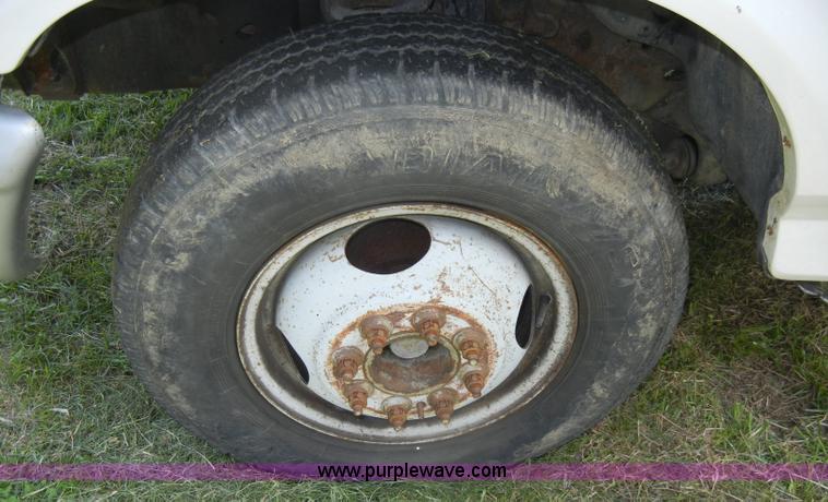 image for item C4245 1993 Ford F350 XL pickup truck