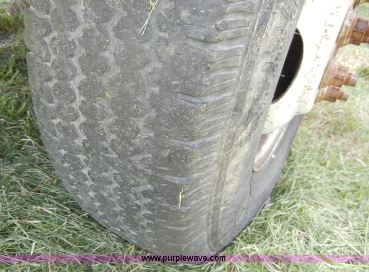 image for item C4245 1993 Ford F350 XL pickup truck