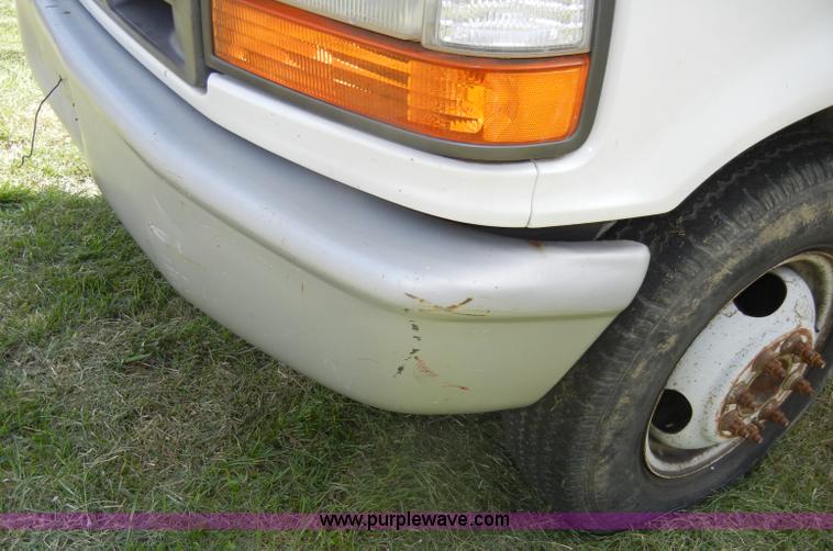 image for item C4245 1993 Ford F350 XL pickup truck