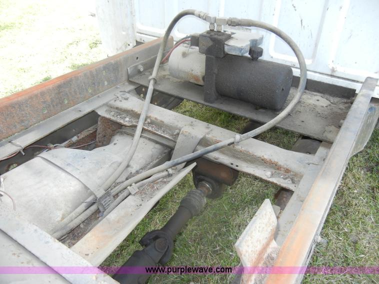 image for item C4245 1993 Ford F350 XL pickup truck