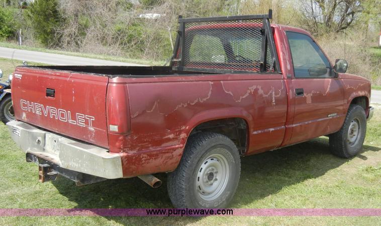 image for item C4248 1992 Chevrolet K1500 Cheyenne pickup truck