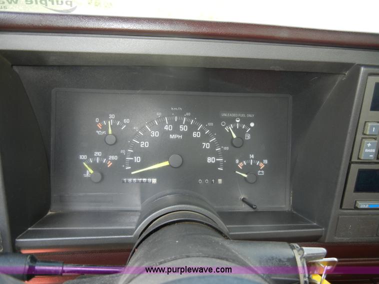 image for item C4248 1992 Chevrolet K1500 Cheyenne pickup truck