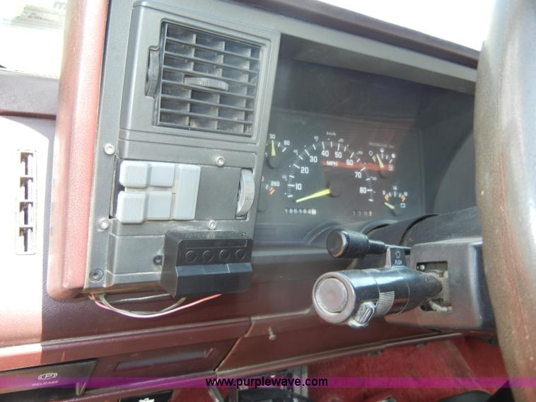 image for item C4248 1992 Chevrolet K1500 Cheyenne pickup truck