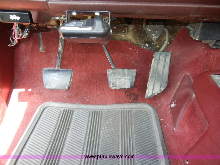 image for item C4248 1992 Chevrolet K1500 Cheyenne pickup truck