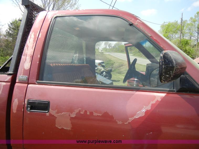 image for item C4248 1992 Chevrolet K1500 Cheyenne pickup truck
