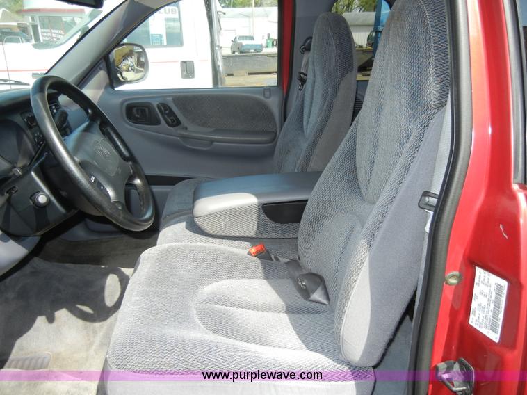 image for item C4249 1998 Dodge Dakota SLT club cab pickup truck