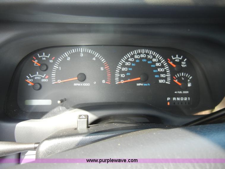 image for item C4249 1998 Dodge Dakota SLT club cab pickup truck