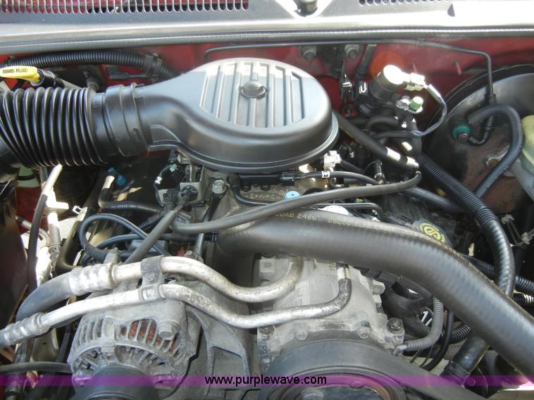 image for item C4249 1998 Dodge Dakota SLT club cab pickup truck