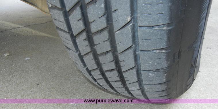 image for item C4249 1998 Dodge Dakota SLT club cab pickup truck