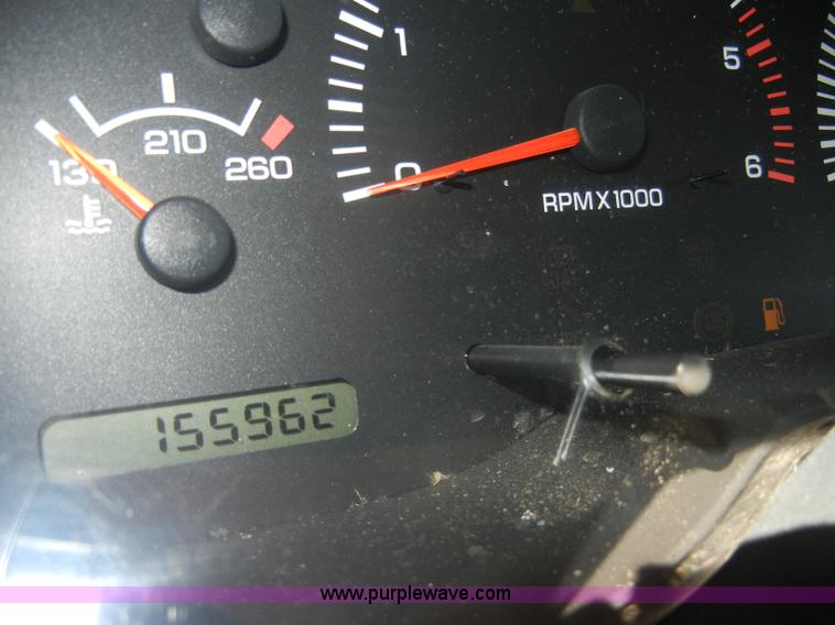 image for item C4249 1998 Dodge Dakota SLT club cab pickup truck