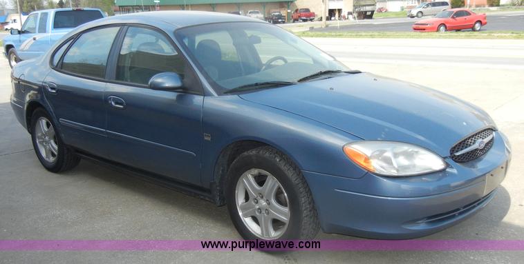 image for item C4250 2000 Ford Taurus SE