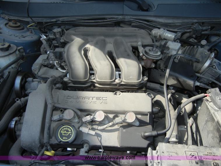 image for item C4250 2000 Ford Taurus SE