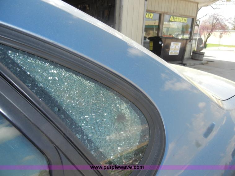 image for item C4250 2000 Ford Taurus SE